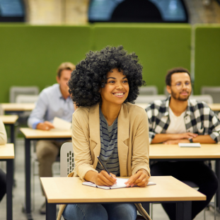 INTERMEDIÁRIO ALTO PARTES A e B: "English Excel: Elevate Your Language" 