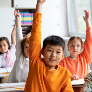 TEEN TALK PARTES A e B: Curso para jovens entre 11-13 anos