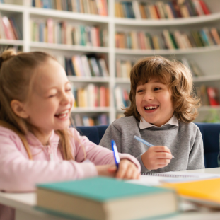 English Funland: Aprendendo e Brincando em Inglês!