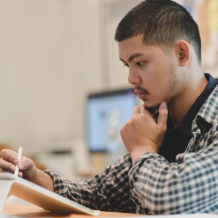 INTERMEDIÁRIO PARTES A e B: "English in Action: Interactive Skills for Everyday Use"